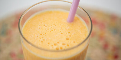 Peach mango smoothie